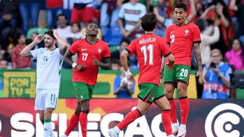 前广州队球员张志雄、白余涛正式转会重庆铜梁龙